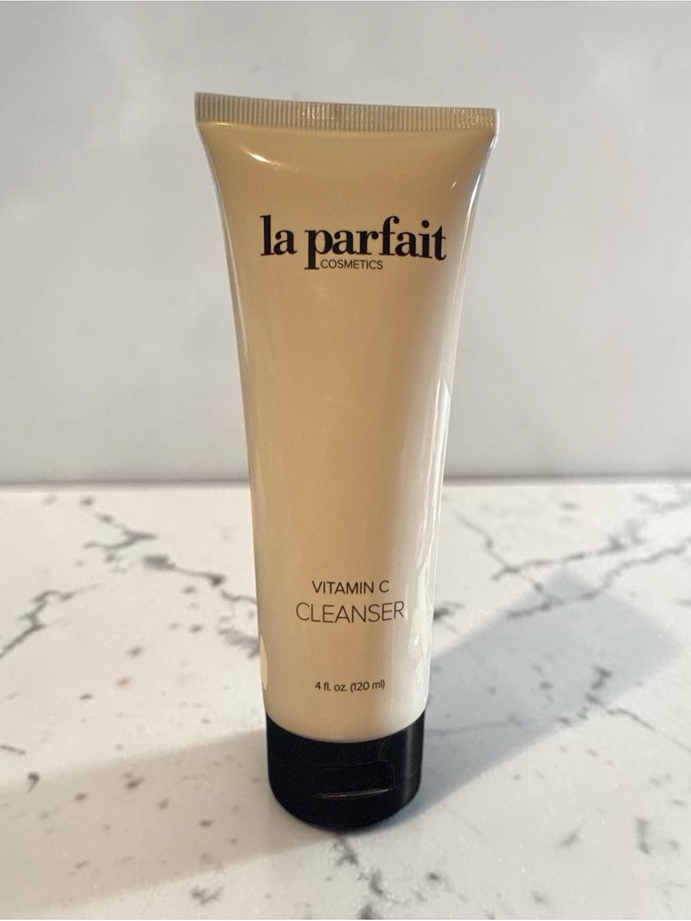 la parfait Vitamin C Cleanser 4oz